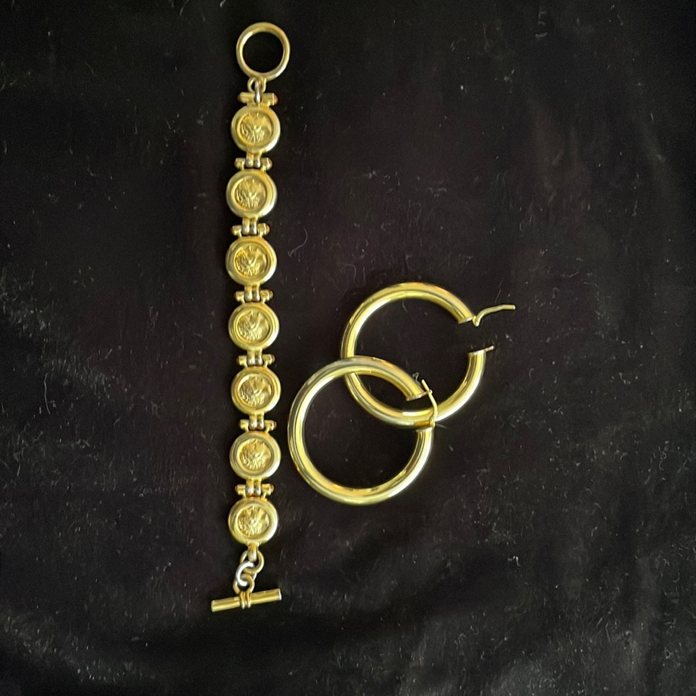 Gold plated bracelet and hoop earrings